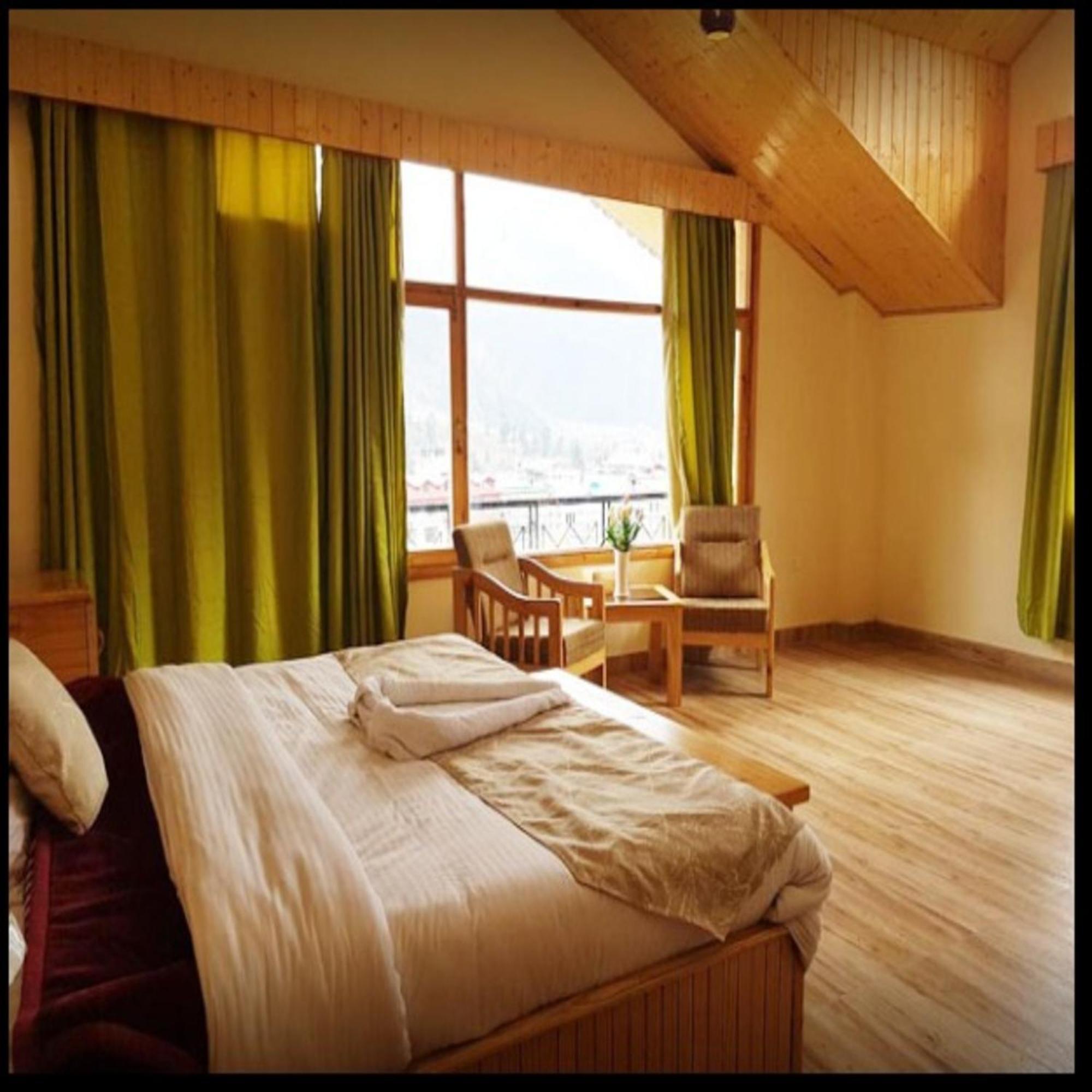 Hotel Jamla Inn Manāli Extérieur photo