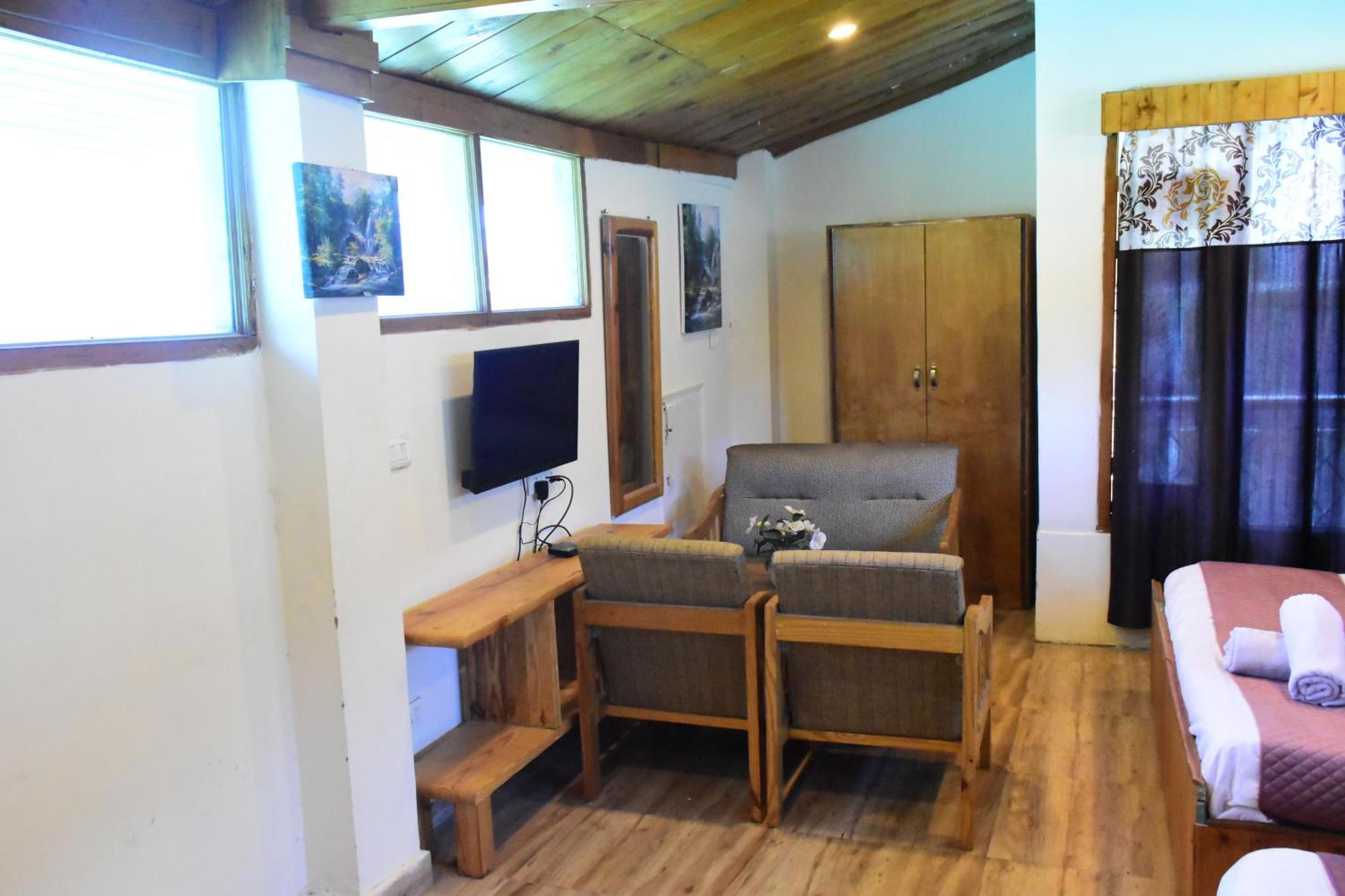 Hotel Jamla Inn Manāli Extérieur photo